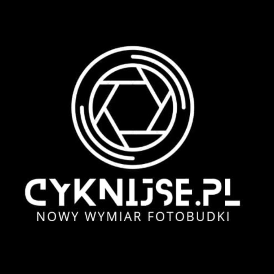 CyknijSe.pl – Nowy wymiar fotobudek – fotoluster